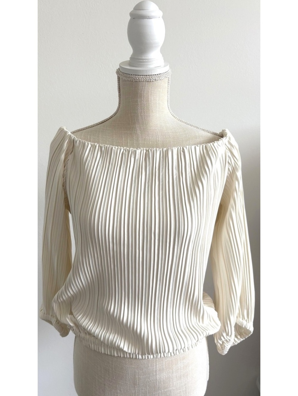 LOFT Medium Ivory Pleated Off-Shoulder Blouse